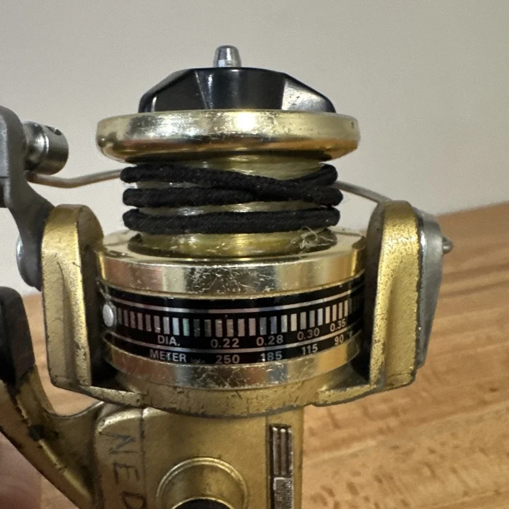 Vintage Daiwa GS-13 Spinning Reel Gold Fishing Tackle Made In Japan Collectible